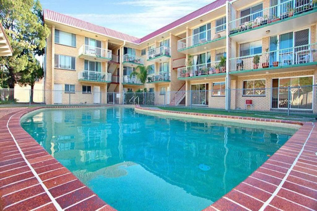 Bribie Island Unit With Pool - Amazing Beaches & Lifestyle! Bongaree Buitenkant foto