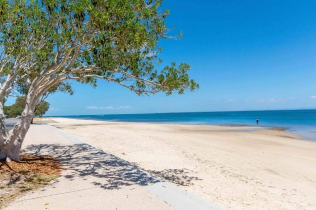 Bribie Island Unit With Pool - Amazing Beaches & Lifestyle! Bongaree Buitenkant foto